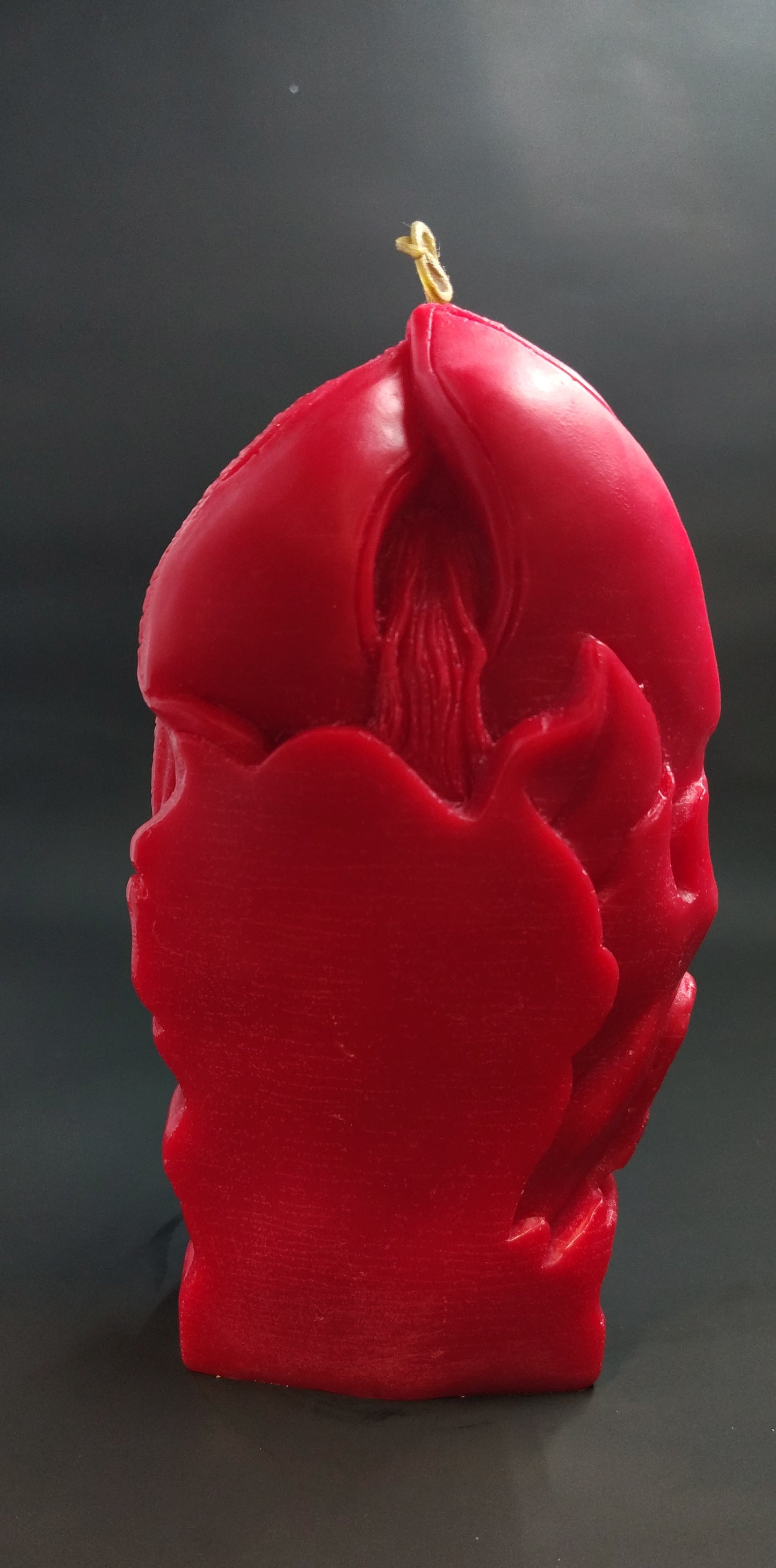 Lilith Sculpted Candle